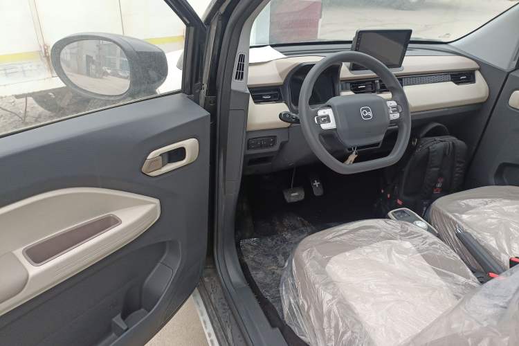 Used Chery QQ Ice Cream 2024 Edition Youth Version 205km Sundae
