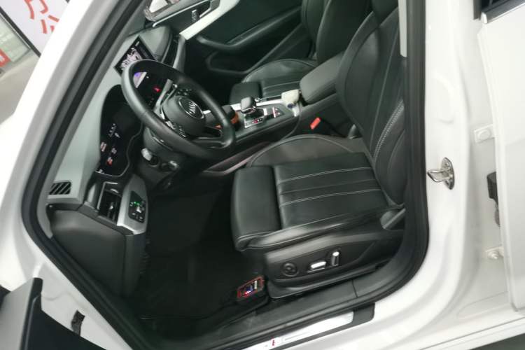 Used Audi A4L 2024 40 TFSI Fashion Dynamic Model
