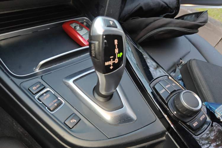 Used BMW 3 Series 2016 316Li Fashion Model Gear Lever