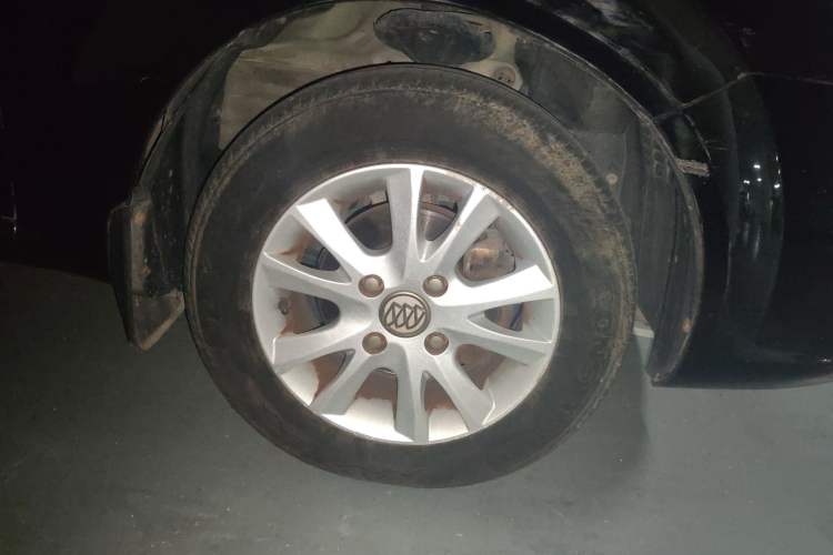 Used Buick Excelle 2013 1.5L Automatic Classic Model
