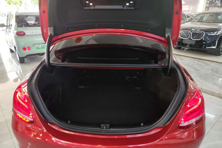 Used Mercedes-Benz C-Class 2016 C 200 L
