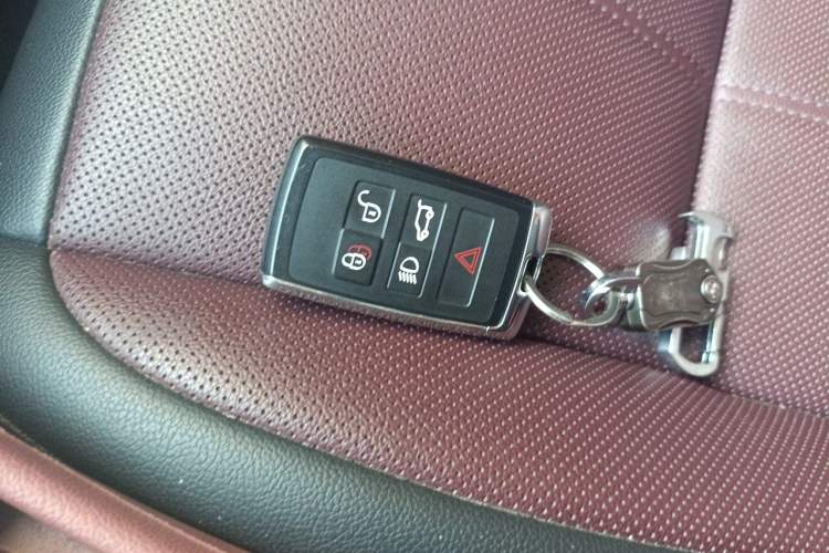 Used Land Rover Range Evoque 2023 Aurora L 249 PS Luxury Edition
