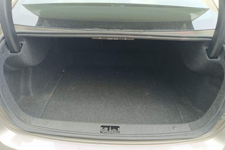 Used Volvo S60 2016 S60L T4 Zhiyuan Edition Trunk