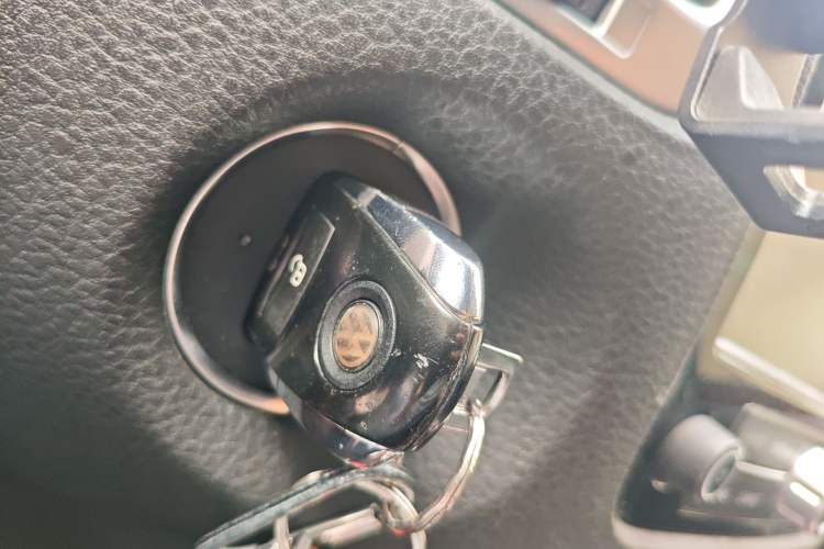 Used Volkswagen Touareg 2011 3.0 TSI High-End Version
