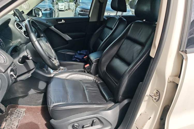 Used Volkswagen Tiguan 2012 1.8TSI Automatic Two-Wheel Drive Trend Edition Left Front Seat