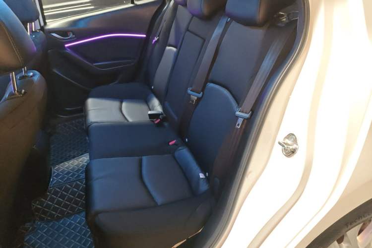 Used Mazda 3 Axela 2017 Hatchback 1.5L Automatic Comfort Model Emission Standard China V
