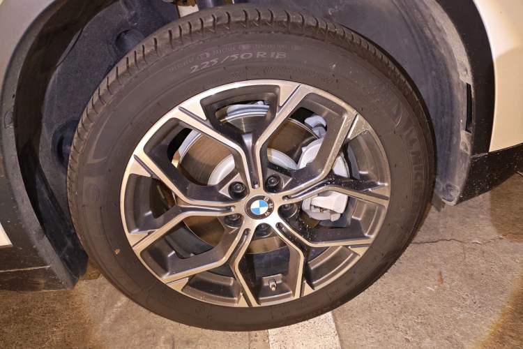 Used BMW X1 2021 sDrive25Li Leading Model Right Front Wheel Hub