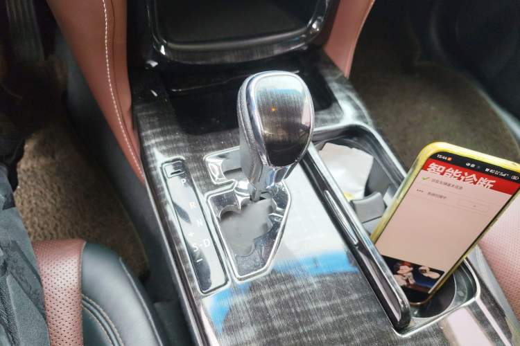 Used Toyota Crown 2017 2.0T Sport Edition Gear Lever