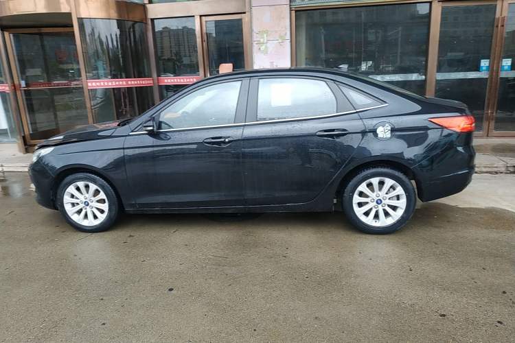 Used Ford Escort 2017 Happiness Edition 1.5L Automatic Fashion Version
