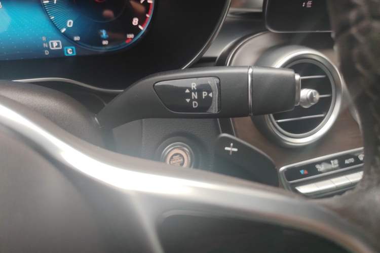 Used Mercedes-Benz GLC 2020 GLC 300 L 4MATIC Dynamic Edition Gear Lever