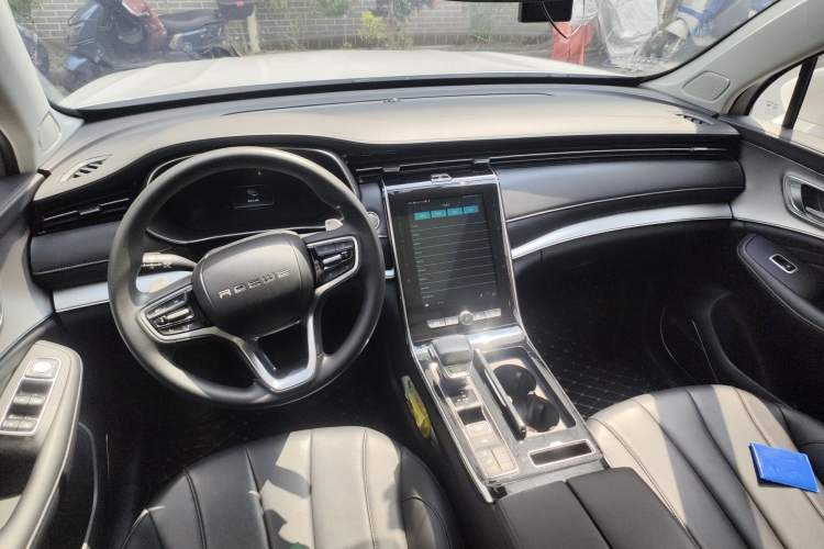 Used Roewe RX5 MAX 2019 300TGI Automatic 4G Connect Luxury Edition Center Console