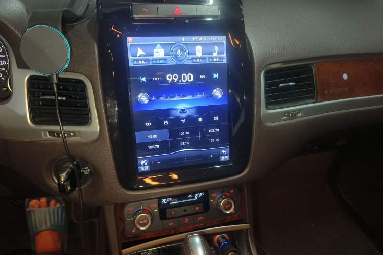 Used Volkswagen Touareg 2014 3.0 TSI New Edition
