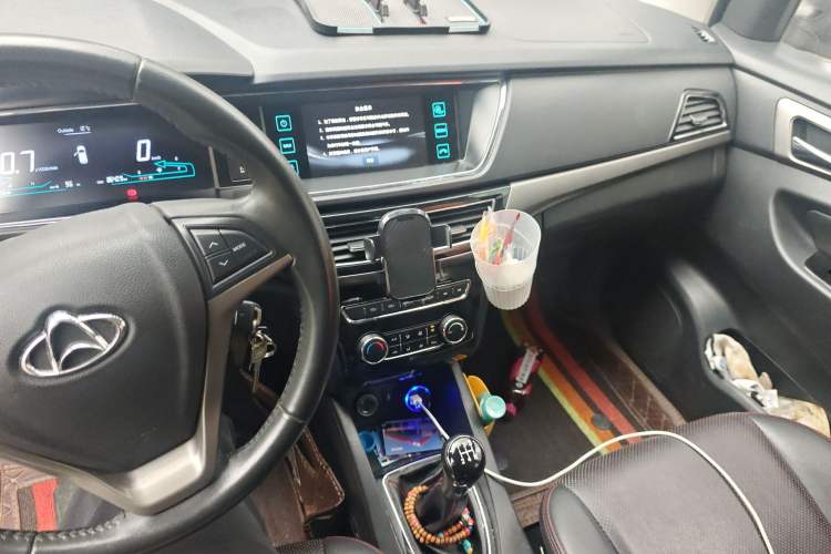 Used CHANGAN KAICHENG Oushang A600 2016 1.5L Manual Luxury 7-Seater Audio And AC Panel