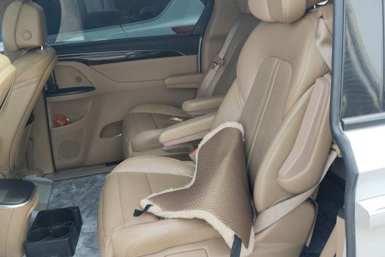 Used Buick GL8 2017 ES 28T Luxury Model China V Standard