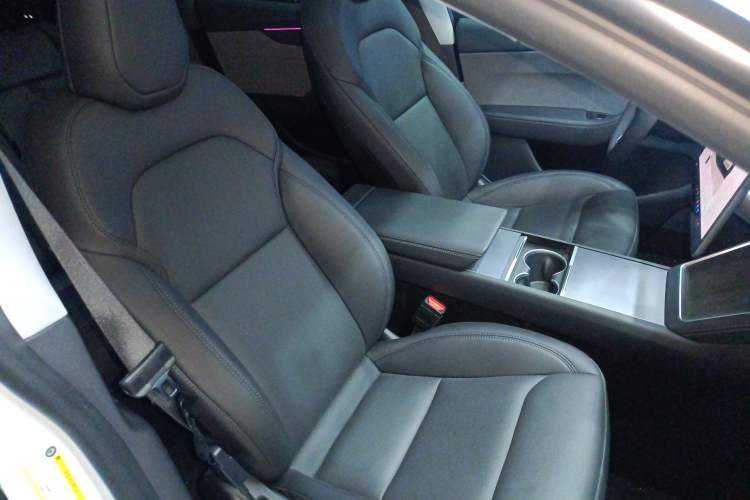 Used Tesla Model Y 2025 Rear-Wheel Drive First Edition
