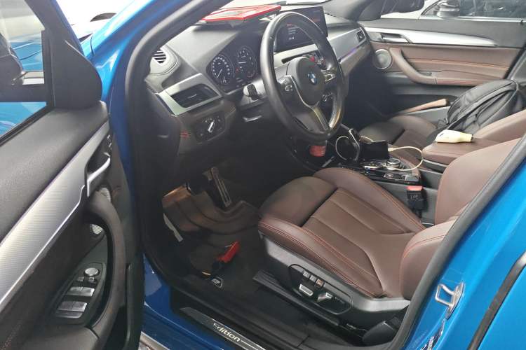 Used BMW X2 2021 Restyled sDrive25i Midnight Edition Driver Seat