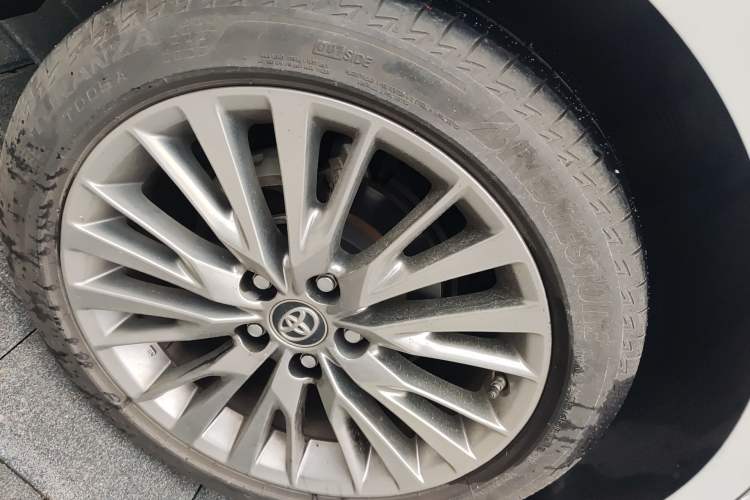 Used Toyota Camry 2018 Dual-Engine 2.5 HG Luxury Edition Right Front Wheel Hub