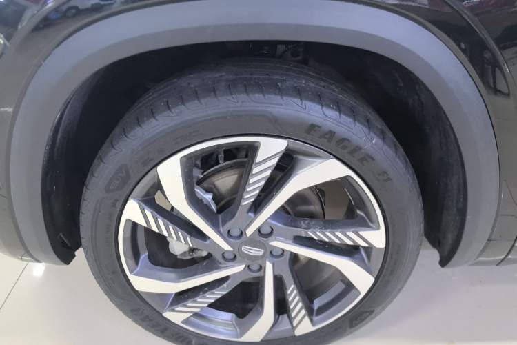 Used Geely Auto Monjaro L 2021 2.0TD DCT EVO Two-Wheel Drive Smart Luxury Version Left Front Wheel Hub