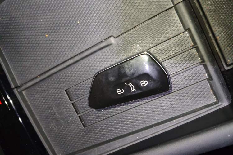 Used Volkswagen ID.UNYX 2024 Pro Long-Range Version