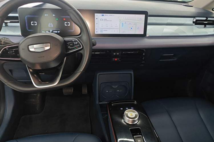 Used Geometry E Firefly 2023 320KM Cute & Handsome Tiger 5 Seats Audio And AC Panel