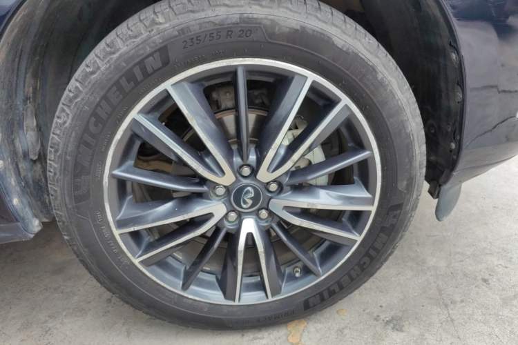 Used Infiniti QX60 2018 2.5 S/C Hybrid Two-Wheel-Drive Champion Family Edition Right Front Wheel Hub