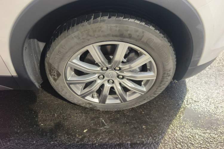 Used Cadillac XT4 2020 28T Two-Wheel-Drive Leading Version
