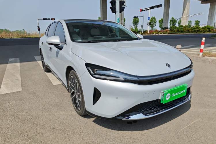 Used Baojun Enjoy 2025 Plug-in Hybrid 140km Luxury Edition Front Right 45 Deg