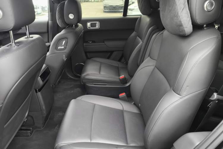 Used Li Auto L8 2025 Ultra Smart Refreshed Edition Left Rear Seat