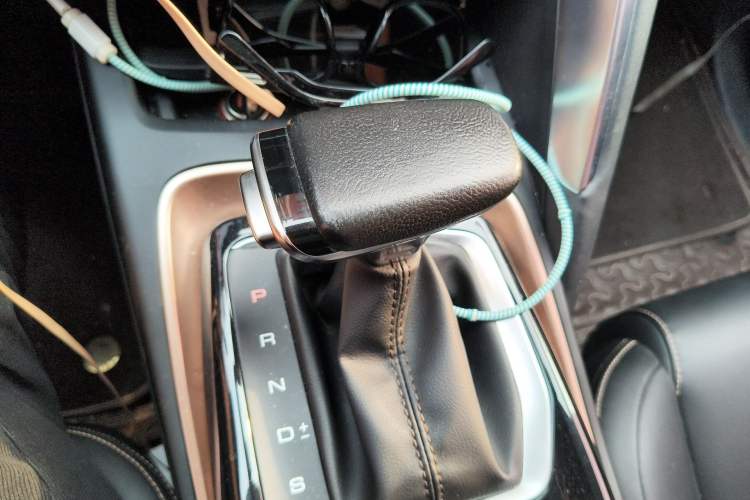 Used Baojun RS-5 2020 300T CVT Smart Prestige Edition Gear Lever