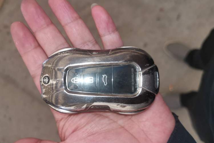 Used Toyota Camry 2021 2.0G Luxury Edition Vehicle Key