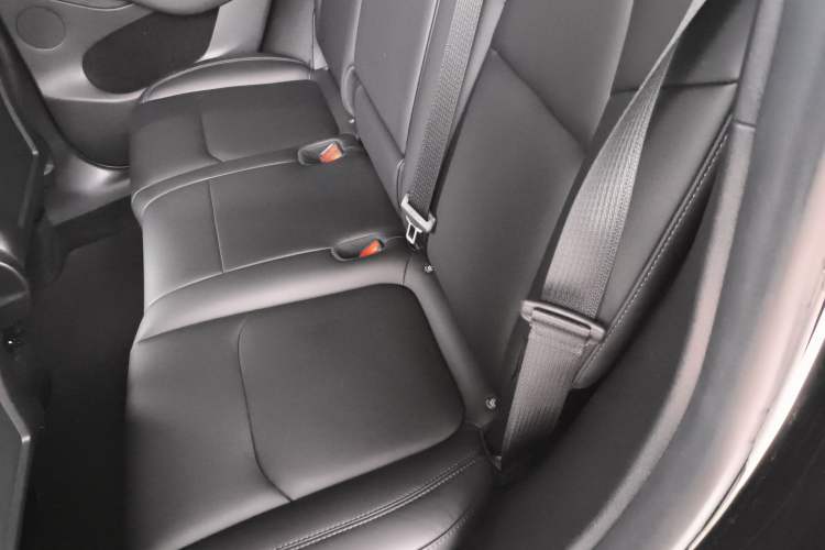 Used Tesla Model Y 2023 Long-Range All-Wheel-Drive Version