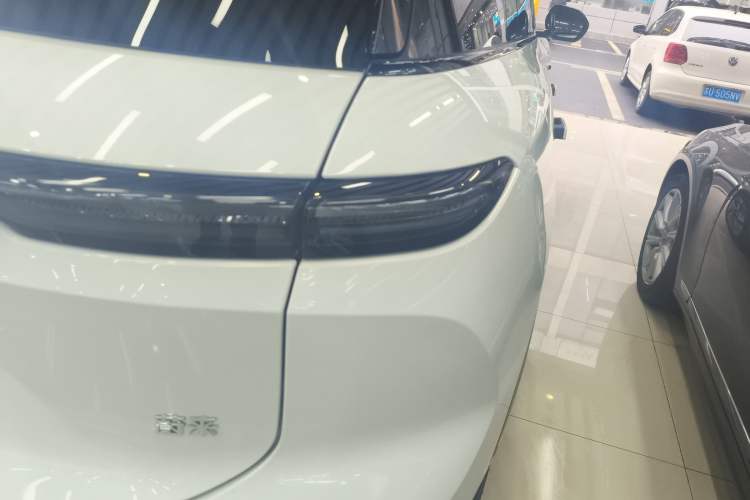 Used Nio ES6 2024 75 kWh