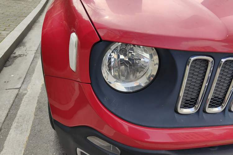 Used Jeep Renegade 2018 Connected Large Screen Version 180T Automatic High-Energy Edition
