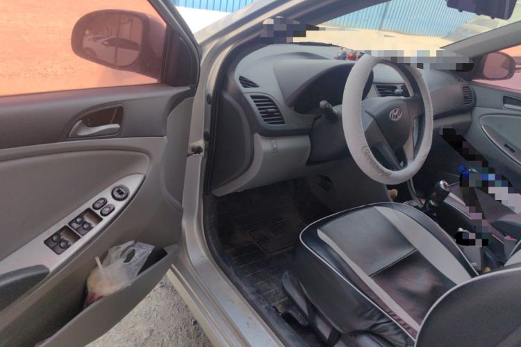 Used Hyundai Verna (older generation) 2014 1.4L Manual Smart GLS Trim