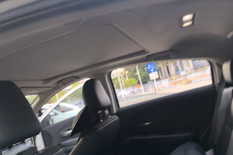 Used Honda Vezel 2020 1.5L CVT Pioneer Edition Headliner