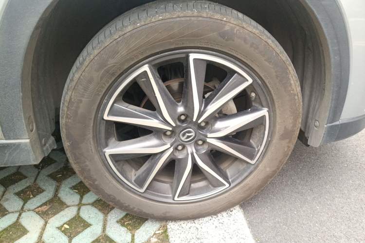 Used Mazda CX-5 2018 2.5L Automatic 4x4 i-ELOOP ZhiZun Version China VI Standard Right Front Wheel Hub