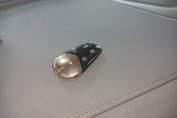 Used VOYAH Dream 2025 PHEV Four-Wheel-Drive Flagship Kunpeng Edition