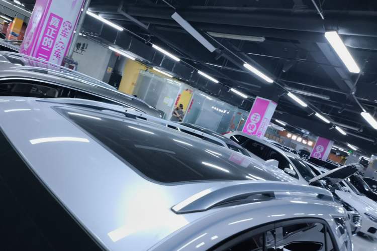 Used Chevrolet Equinox 2019 Redline 550T Automatic All-Wheel-Drive RS Model China VI Standard Roof