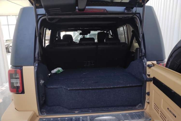 Used BAIC Off-Road BJ40 2019 2.3T Automatic Four-Wheel Drive Ring the Tower Champion Edition China VI
