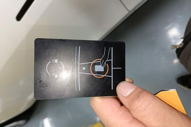 Used Tesla Model Y 2025 Long-Range All-Wheel-Drive Version