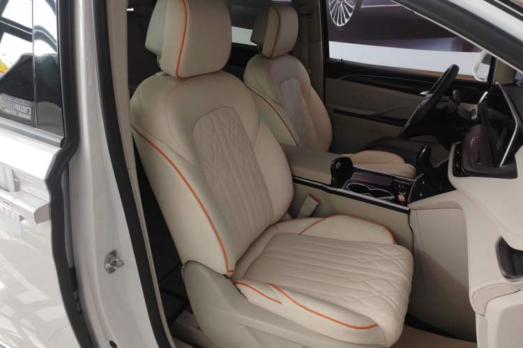 Used Buick GL8 2023 ES Lu Zun Comfort Model Right Front Seat