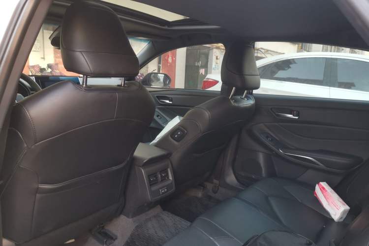 Used Toyota Avalon 2023 2.0L Premium Edition