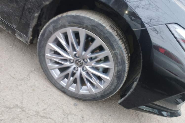 Used Toyota Avalon 2024 Dual-Motor 2.0L Luxury Edition
