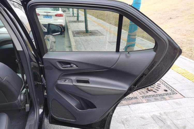 Used Chevrolet Equinox 2019 535T Automatic YuJie Edition China V Standard