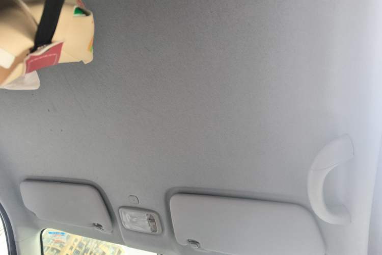 Used Chery QQ Ice Cream 2022 120km Conical Shape Lithium Iron Phosphate Headliner