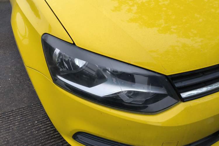 Used Volkswagen Polo 2016 1.4L Automatic Trendy Model Right Front Headlight