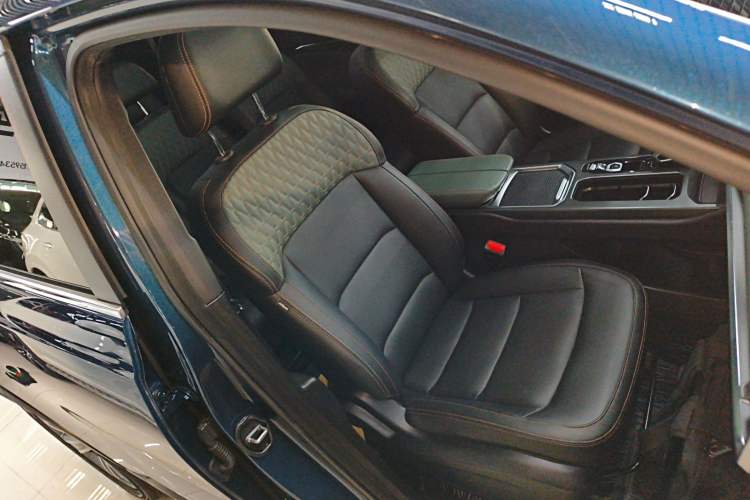 Used Geely Auto Haoyue L 2024 2.0T DCT Prestige Version