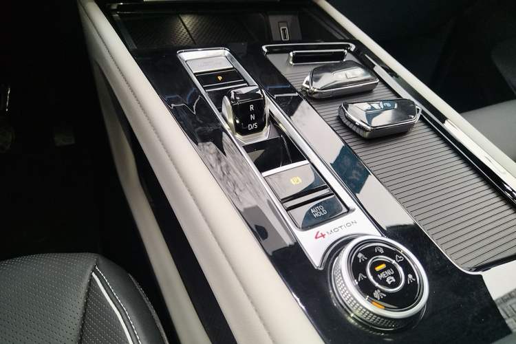 Used Volkswagen Teramont 2024 380TSI Four-Wheel Drive Longxiang Edition
