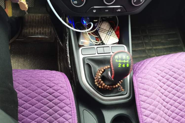 Used Hyundai ix25 2015 1.6L Manual Two-Wheel Drive Fashionable GS Model Gear Lever