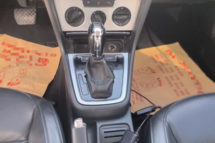 Used Volkswagen Gran Lavida 2013 1.6L Automatic Comfort Model
